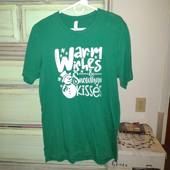 "Warm wishes and snowman kisses" Christmas/winter shirt. Size medium available - Picture 4 of 5